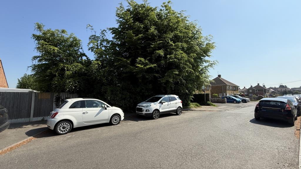 Lot: 45 - LAND WITH POTENTIAL - 